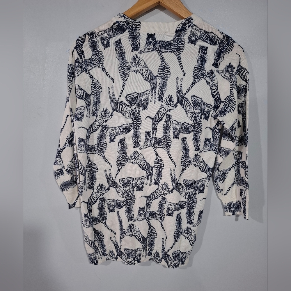 ModCloth Sweater Womens S Cream Blue Tiger Print 3/4 Sleeve Modal Blend Knit - Picture 4 of 10